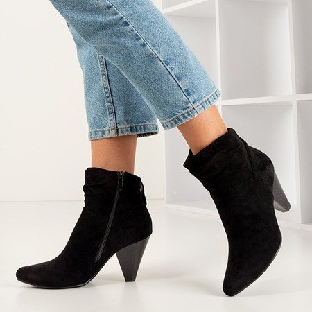 Black boots with a triangular heel Lika - Footwear
