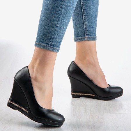 Black pumps on heel with decorative zipper Allona - Footwear