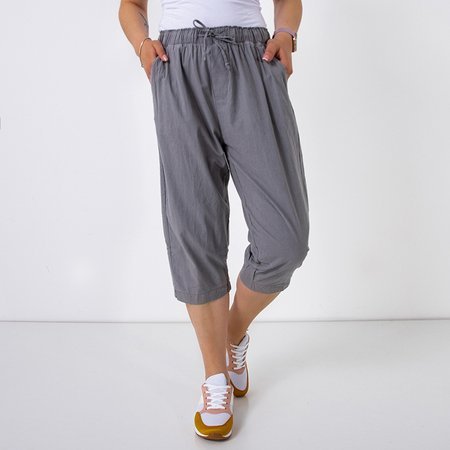 Gray women's 3/4 shorts with pockets - Clothing