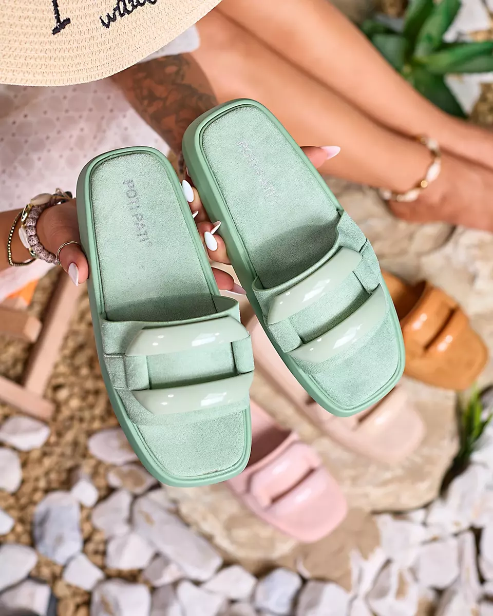 Green women's flip-flops in eco-suede Omve - Footwear